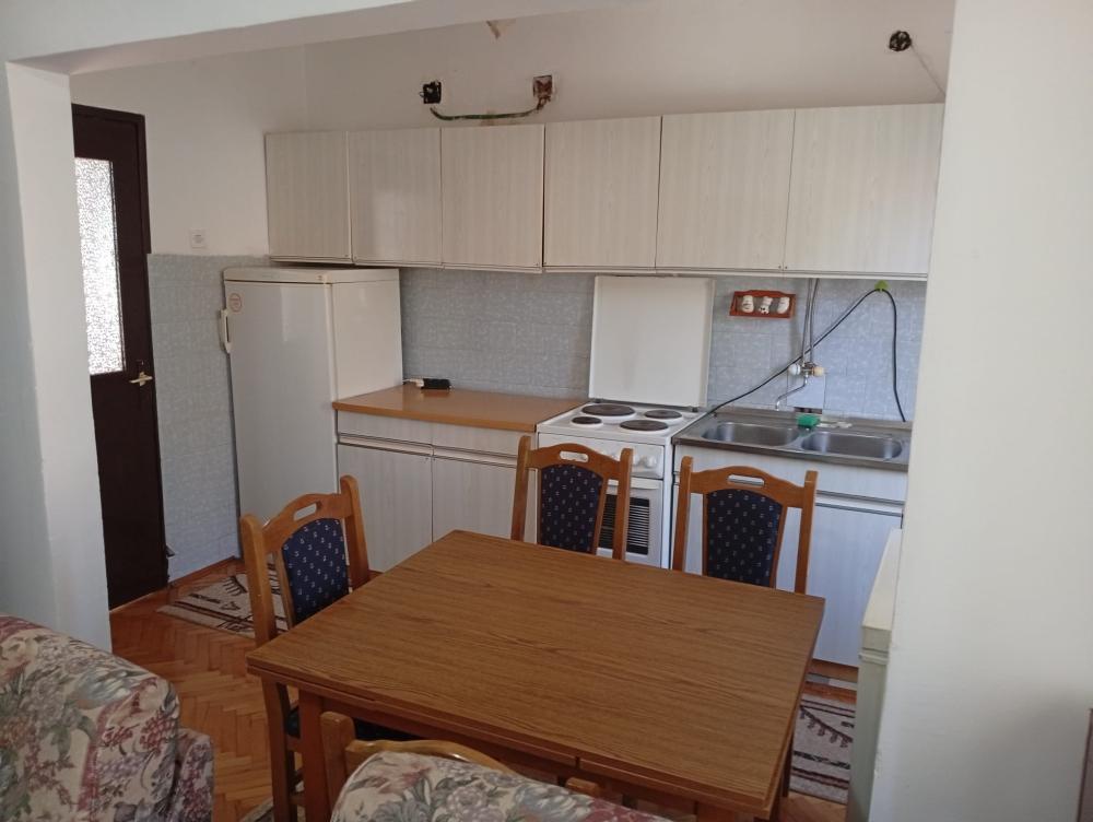 Slika 6 - Porodican stan u Duvanistom